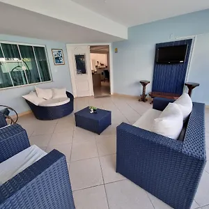 Hostal Zenit Da Cris, Cabo Frío